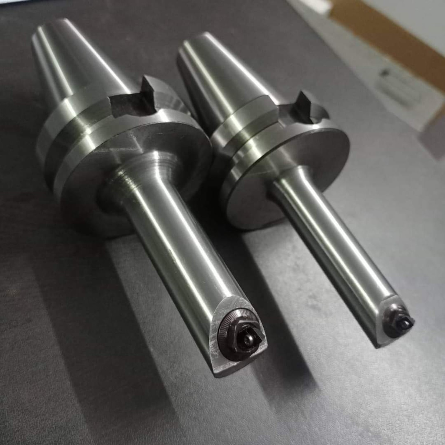 Pluto boring bars with taper shanks for VMC machining